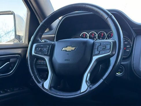 Used 2021 Chevrolet Suburban LT w/ LT Signature Package image 37