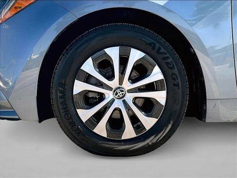 Used 2021 Toyota Corolla LE FWD image 10