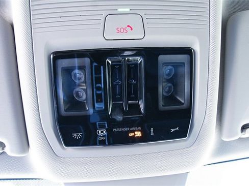 Certified 2025 Volkswagen Atlas SEL Premium R-Line image 21