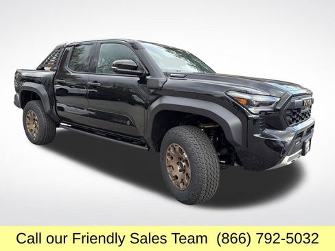 New 2025 Toyota Tacoma Trailhunter image 7