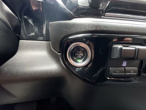 Certified 2025 Chevrolet Silverado 2500 LT AWD/4WD image 17