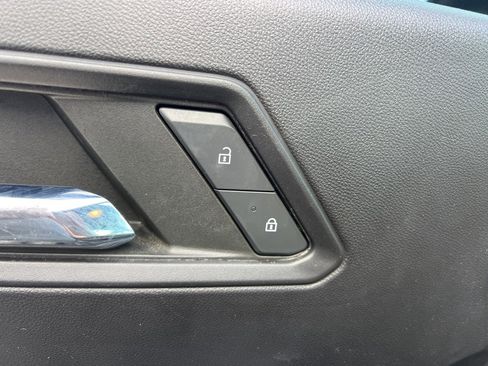 Used 2023 Chevrolet Colorado LT w/ LT Convenience Package II image 24