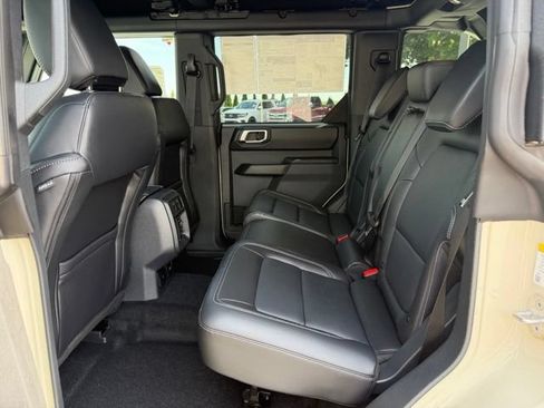 New 2026 Ford Bronco Outer Banks AWD/4WD image 18