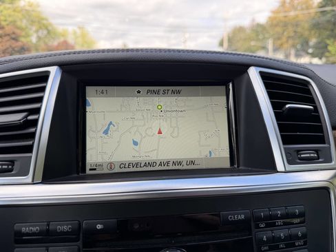 Used 2014 Mercedes-Benz GL 450 4MATIC image 28