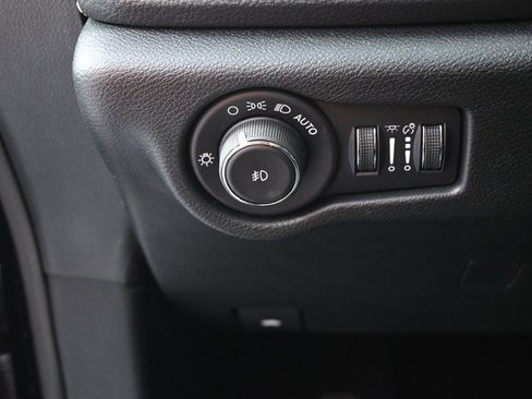 New 2026 Chrysler Pacifica Limited image 26