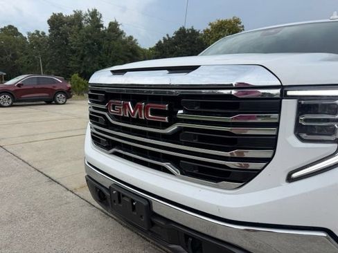 Used 2026 GMC Sierra 1500 SLT AWD/4WD image 3
