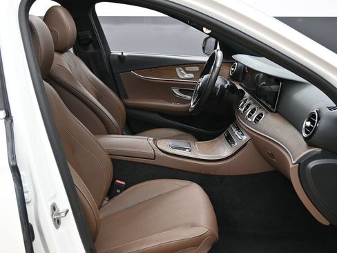 Used 2023 Mercedes-Benz E 350 4MATIC Sedan image 42