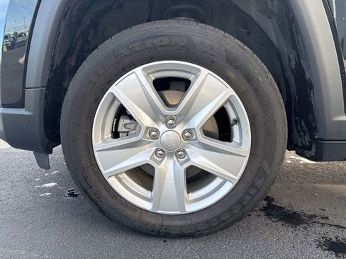 Used 2022 Jeep Compass Latitude AWD/4WD image 12