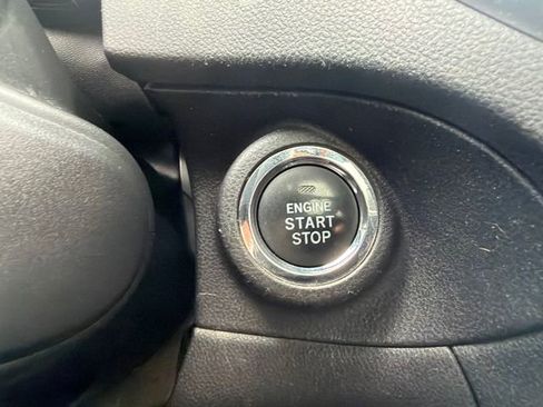 Certified 2022 Subaru Ascent Limited w/ Technology Package image 32