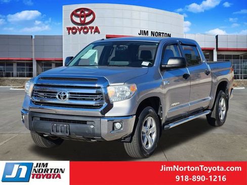 Used 2017 Toyota Tundra SR5 w/ SR5 Upgrade Package image 5