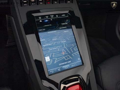 Used 2024 Lamborghini Huracan EVO image 29