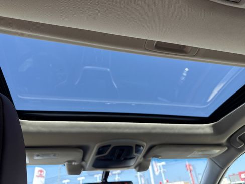 Used 2020 Subaru Outback Touring w/ Popular Package #2 image 17