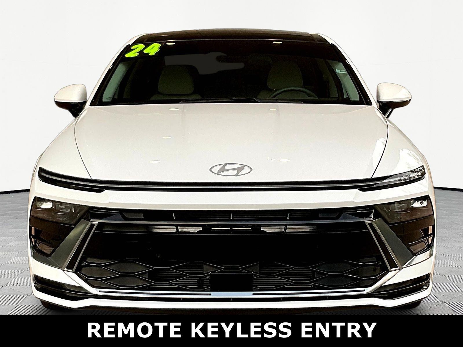 Used 2024 Hyundai Sonata SEL w/ Convenience Package FWD image 2