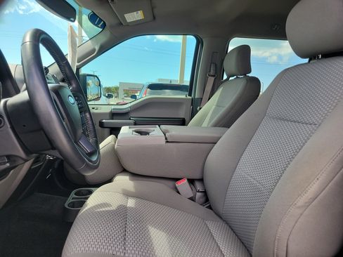 Used 2017 Ford F150 XLT w/ Equipment Group 302A Luxury image 19