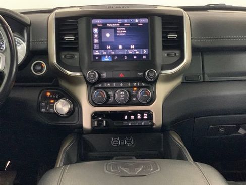 Used 2022 RAM 1500 Laramie AWD/4WD image 3