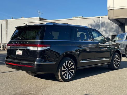 Used 2022 Lincoln Navigator L Reserve AWD/4WD image 5