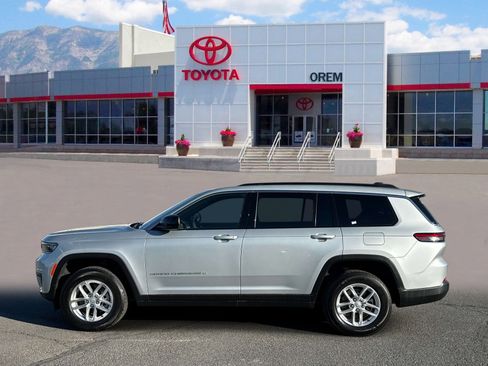 Used 2025 Jeep Grand Cherokee L Laredo w/ Trailer Tow Package AWD/4WD image 6