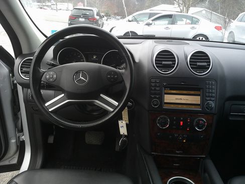 Used 2011 Mercedes-Benz ML 350 4MATIC 4dr ML 350 image 15