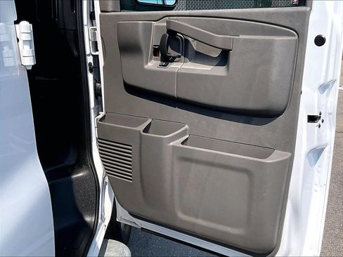 Used 2025 GMC Savana 2500 w/ Driver Convenience Package RWD image 12