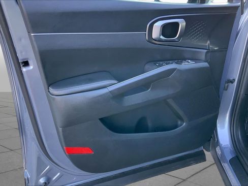 Used 2023 Kia Sorento S w/ Panoramic Sunroof Package FWD image 21