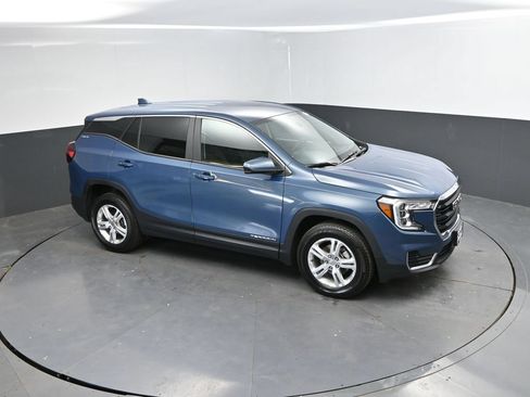 Used 2024 GMC Terrain SLE AWD/4WD image 26