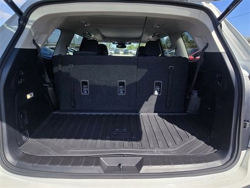 Certified 2025 Subaru Ascent Touring image 16