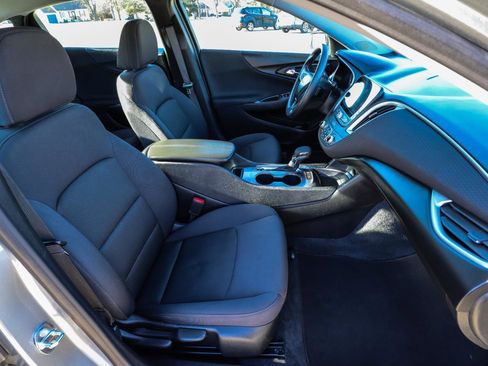 Used 2024 Chevrolet Malibu LT image 38