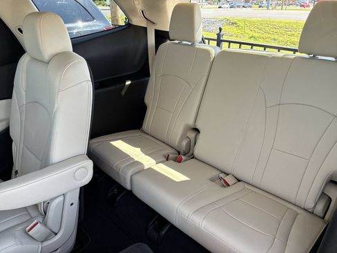 Used 2023 Buick Enclave Essence w/ Trailering Package, 5000 lbs. AWD/4WD image 20