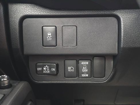 Used 2023 Toyota Tacoma TRD Off-Road image 24