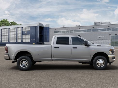 New 2026 RAM 3500 Tradesman image 21