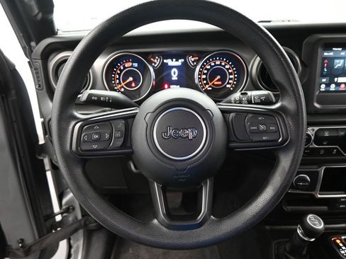 Used 2023 Jeep Wrangler Willys image 15