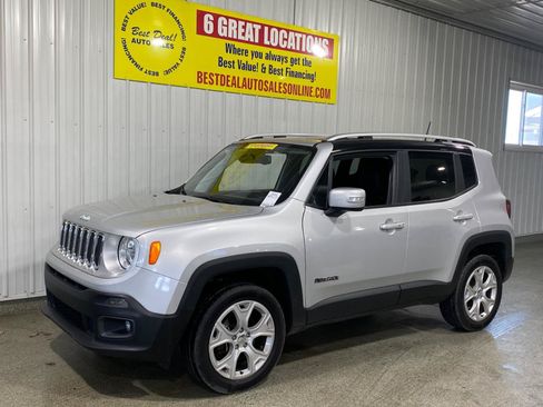 Used 2018 Jeep Renegade Limited w/ UConnect 8.4 Nav Group AWD/4WD image 1