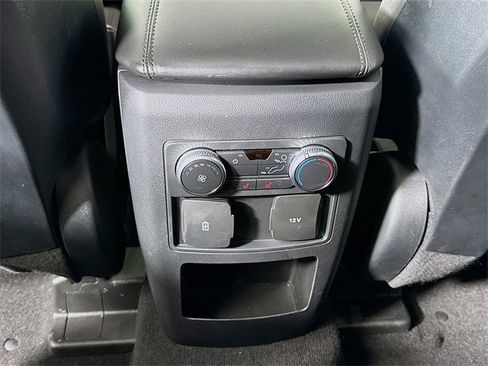 Used 2020 Ford Explorer XLT w/ Comfort Package image 25