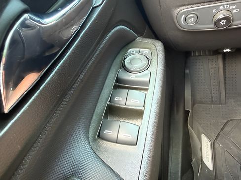 Used 2024 Chevrolet Equinox RS AWD/4WD image 22