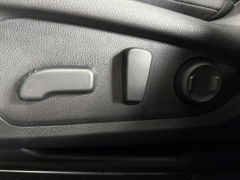 Certified 2024 Subaru Crosstrek 2.5i Limited w/ Crosstrek Mirror Package image 21