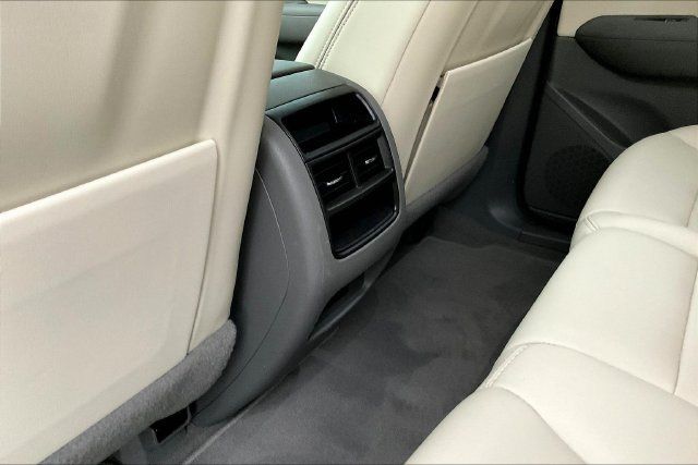 Used 2021 Cadillac XT5 Premium Luxury FWD image 12