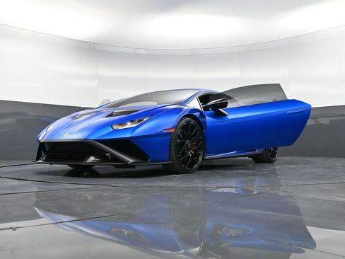 Used 2024 Lamborghini Huracan STO image 41