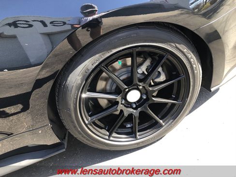 Used 2018 Ford Mustang GT Premium image 21