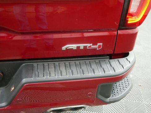 Used 2022 GMC Sierra 1500 AT4 w/ Technology Package image 5