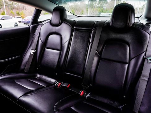 Used 2018 Tesla Model 3 Long Range image 37