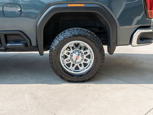 Used 2020 GMC Sierra 2500 SLT w/ X31 Off-Road Package AWD/4WD image 30