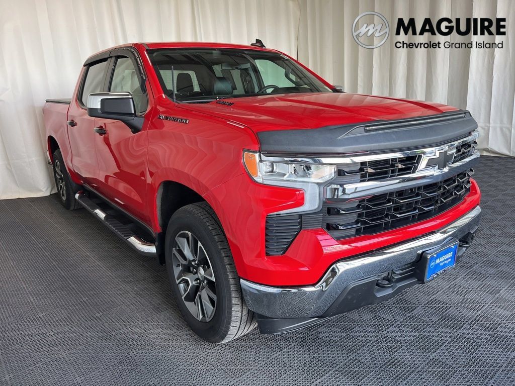 Used 2024 Chevrolet Silverado 1500 LT AWD/4WD image 27