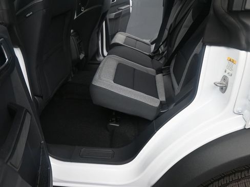 New 2025 Ford Bronco 4-Door image 5