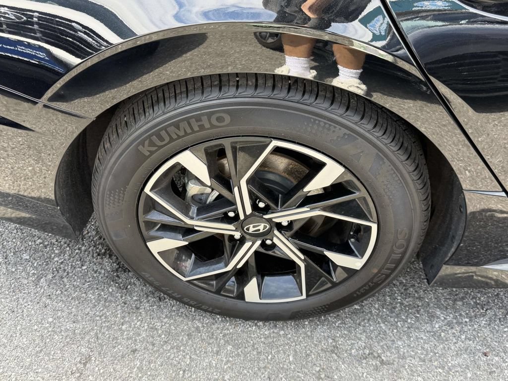 Certified 2025 Hyundai Sonata SEL AWD/4WD image 8