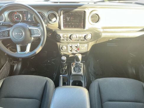 Used 2023 Jeep Wrangler Sahara image 10