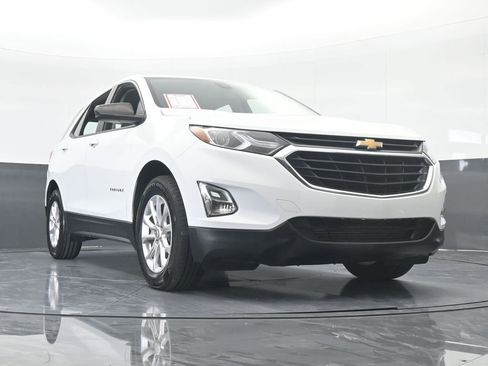Used 2021 Chevrolet Equinox LS image 59