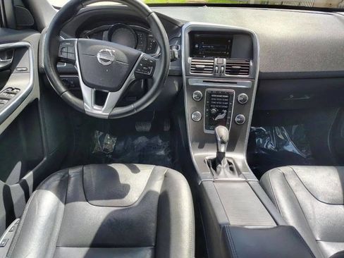 Used 2015 Volvo XC60 T5 Premier image 15
