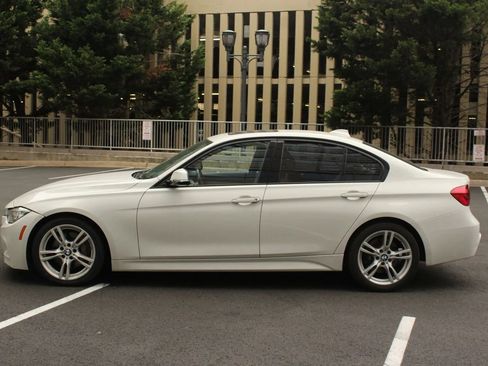Used 2016 BMW 328i Sedan w/ M Sport Package RWD image 12