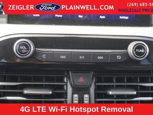 Used 2022 Ford Escape SE w/ Cold Weather Package image 21