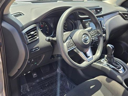 Used 2020 Nissan Rogue Sport S FWD image 9